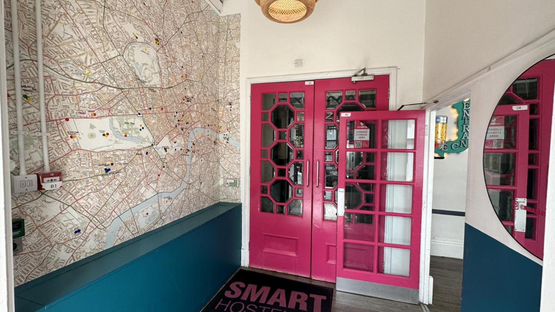 Smart Russell Square Hostel London Kültér fotó